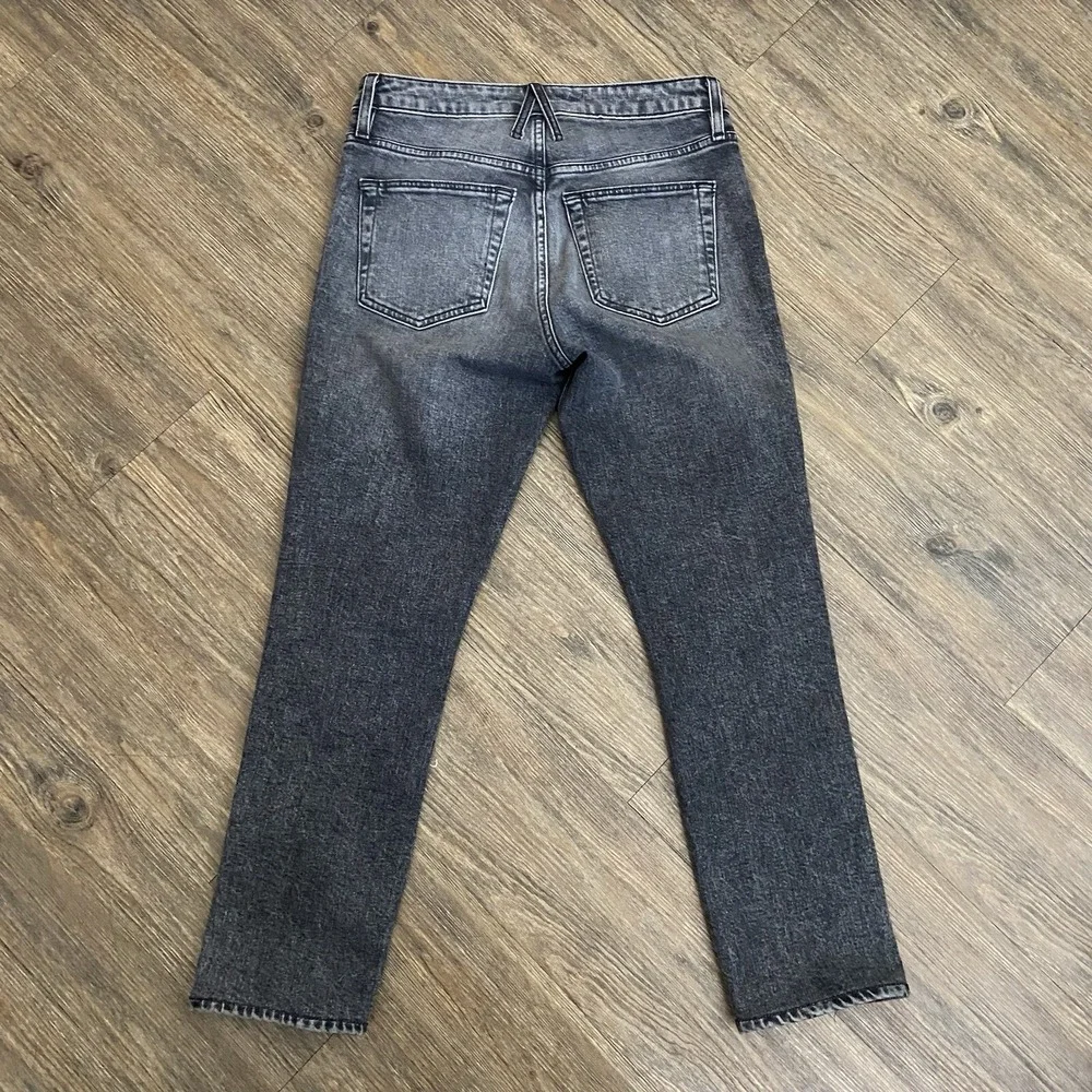 SLVRLAKE Lou Lou Slim Straight Jeans In River‎ Moon Grey Wash Size 26